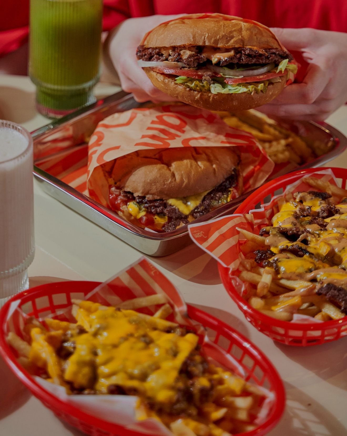 Smash-бургеры и завтраки в Ростове-на-Дону