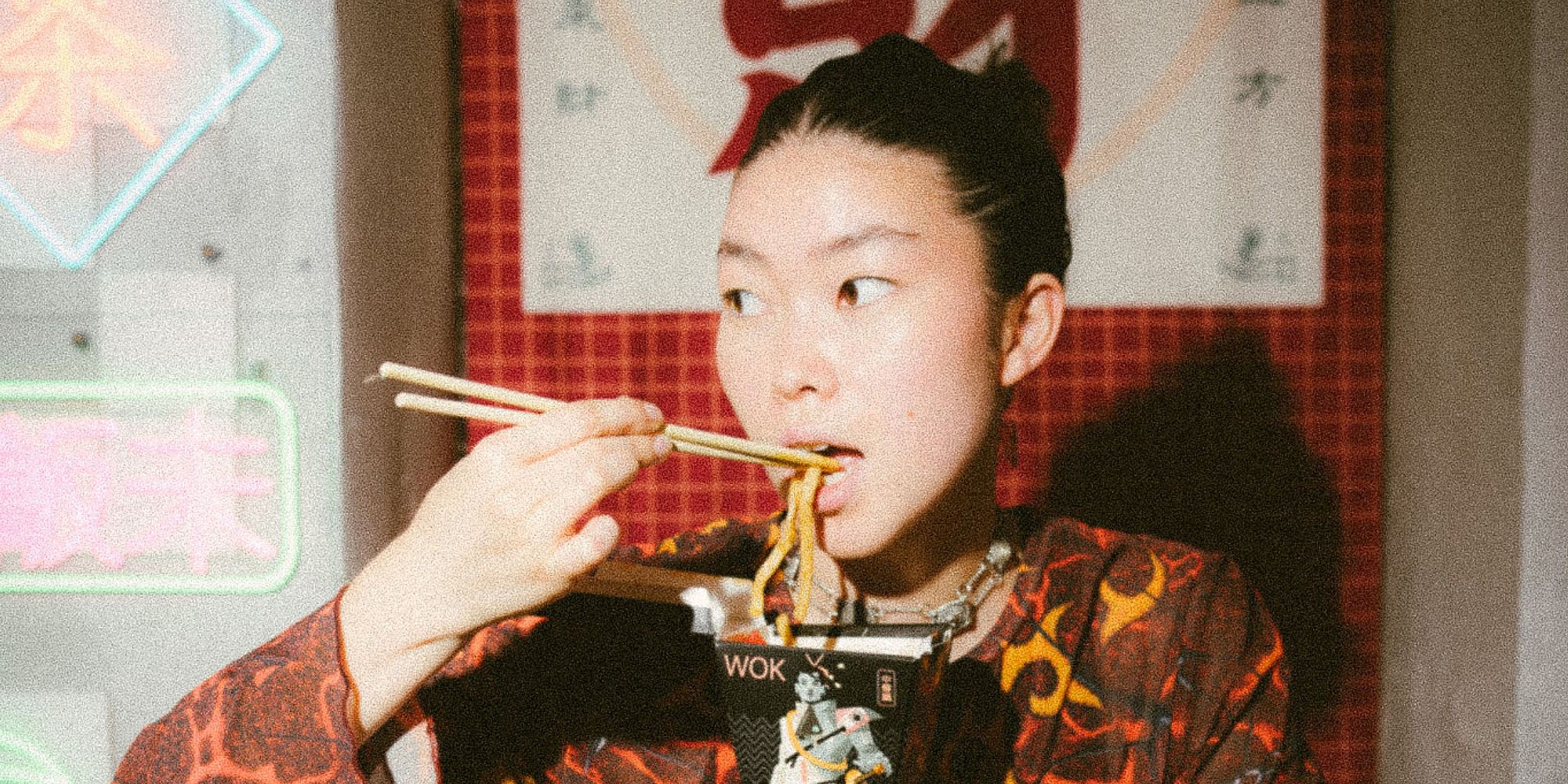 Наша команда делает не просто вкусный и качественный продукт, а создает условия, чтобы каждый гость получал удовольствие от знакомства с брендом, его креативным направлением и смыслами, которые вложили в него основатели.