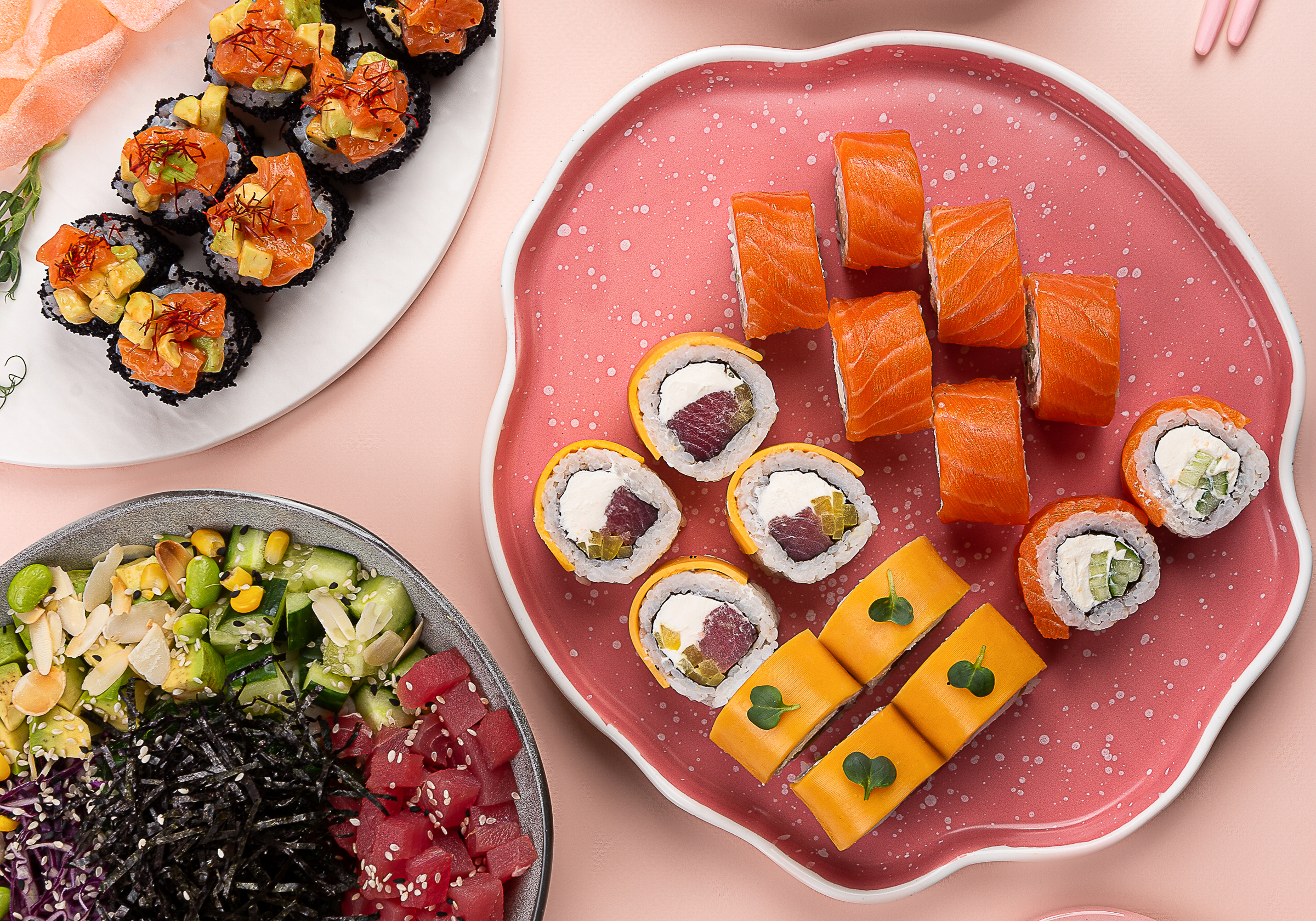 ✨ Уют, вкус и немного магии — всё это в каждом заказе «Рыбка моя». Мы не просто делаем роллы — мы создаем атмосферу. Выбираем лучшие ингредиенты, оформляем с теплом и доставляем, как для себя.