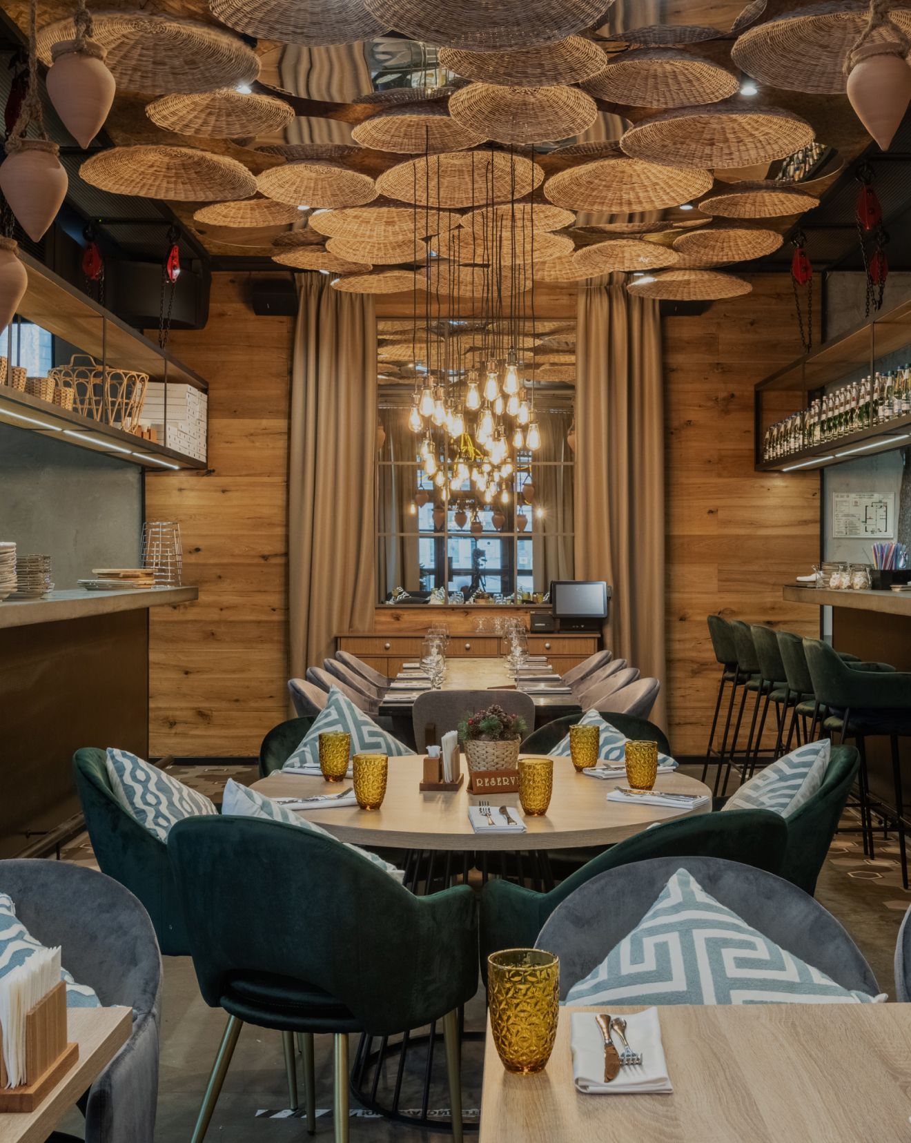 «Ela-Georgian Food» — это семейный ресторан кавказской кухни. Погружение в культуру и кулинарию Грузии 