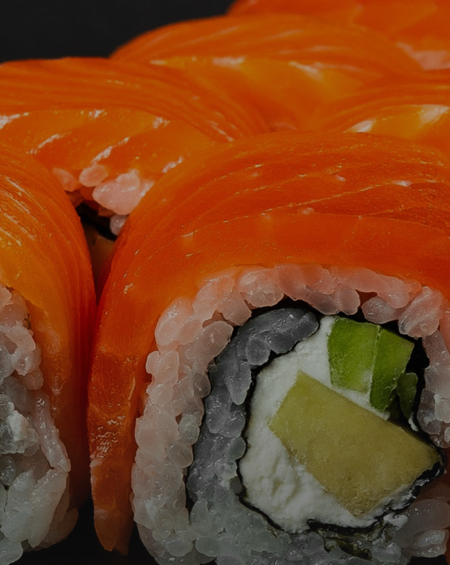 Свежие роллы. Яркий вкус. Настоящее удовольствие.