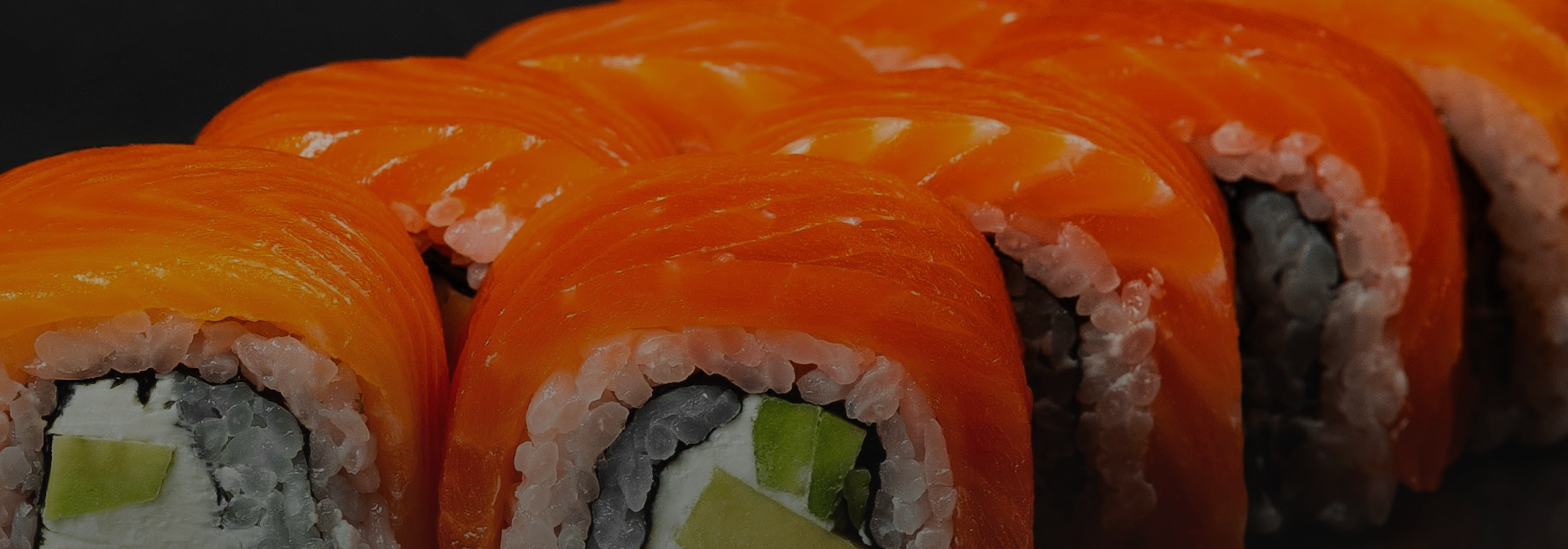 Свежие роллы. Яркий вкус. Настоящее удовольствие.