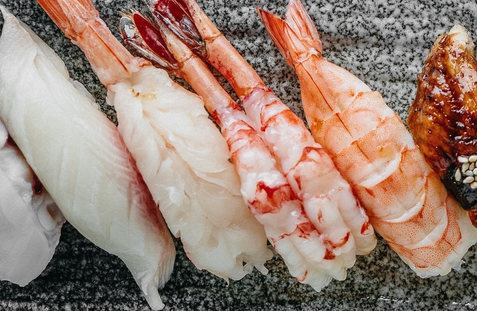 Shima — премиальный ресторан азиатской кухни с доставкой в Новой Риге.